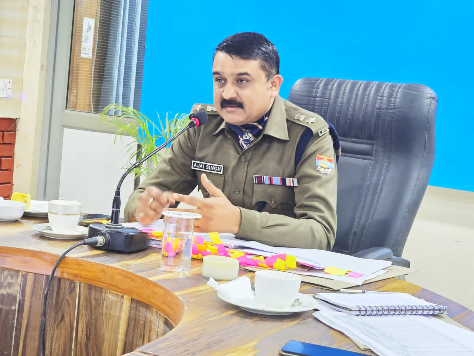 दून पुलिस ने दिल्ली की गाड़ी से 30 लाख रुपये बरामद किए