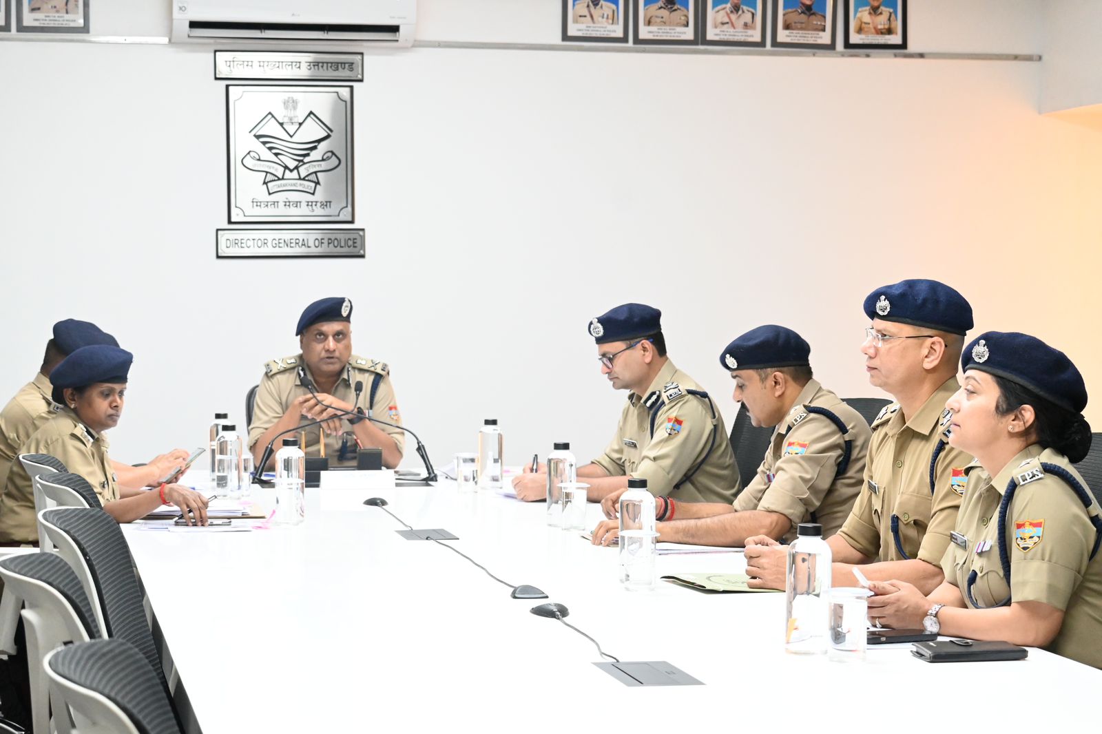 अपर पुलिस महानिदेशक, अपराध एवं कानून ने स्मस्त अधिकारियों के साथ की वीडियो कॉन्फ़्रेंसिंग