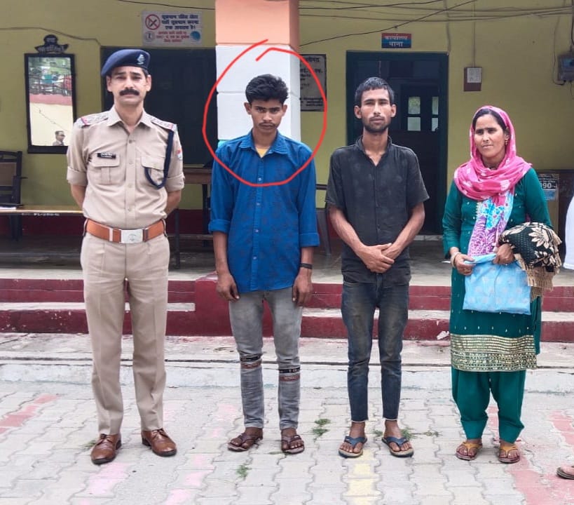 उधमसिंह नगर से भटककर मनसूना पहुँचे युवक को ऊखीमठ पुलिस ने सकुशल परिजनों को किया सुपुर्द