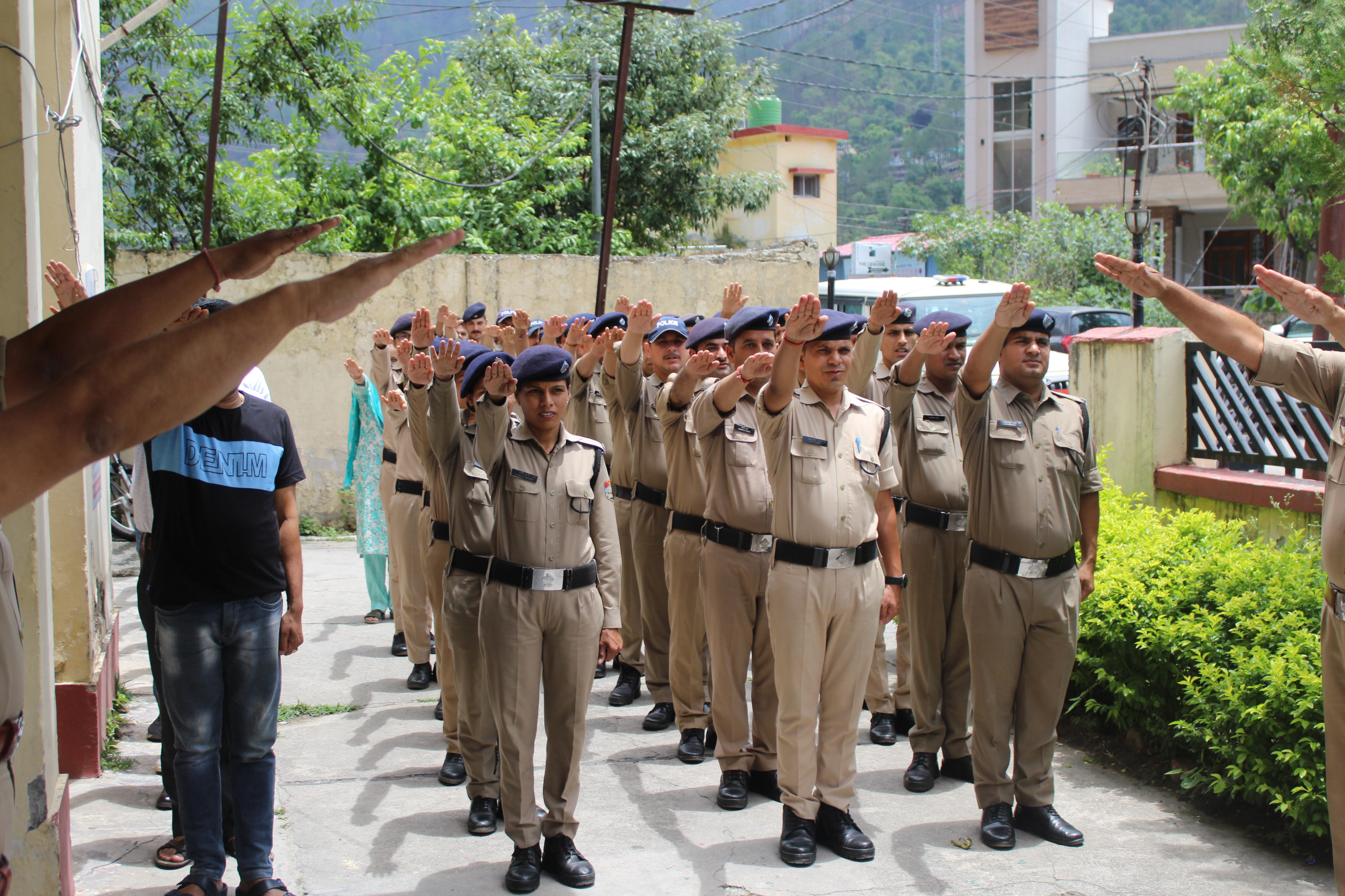 अंतर्राष्ट्रीय नशा निरोधी दिवस पर उत्तरकाशी पुलिस ने ली नशा उन्मूलन की शपथ