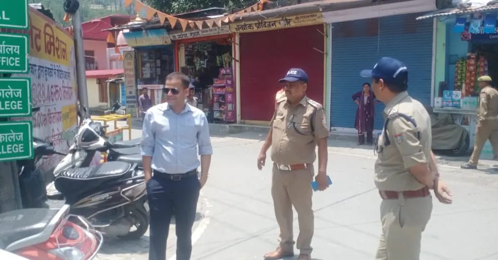 पुलिस कप्तान उत्तरकाशी ने किया परीक्षा केन्द्र का निरीक्षण