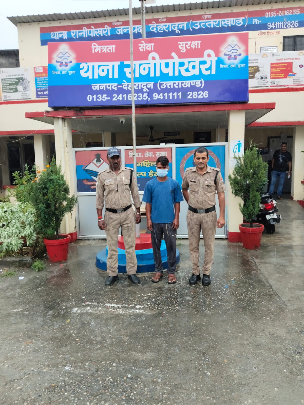 05 हजार का ईनामी चोर आया दून पुलिस की गिरफ्त में