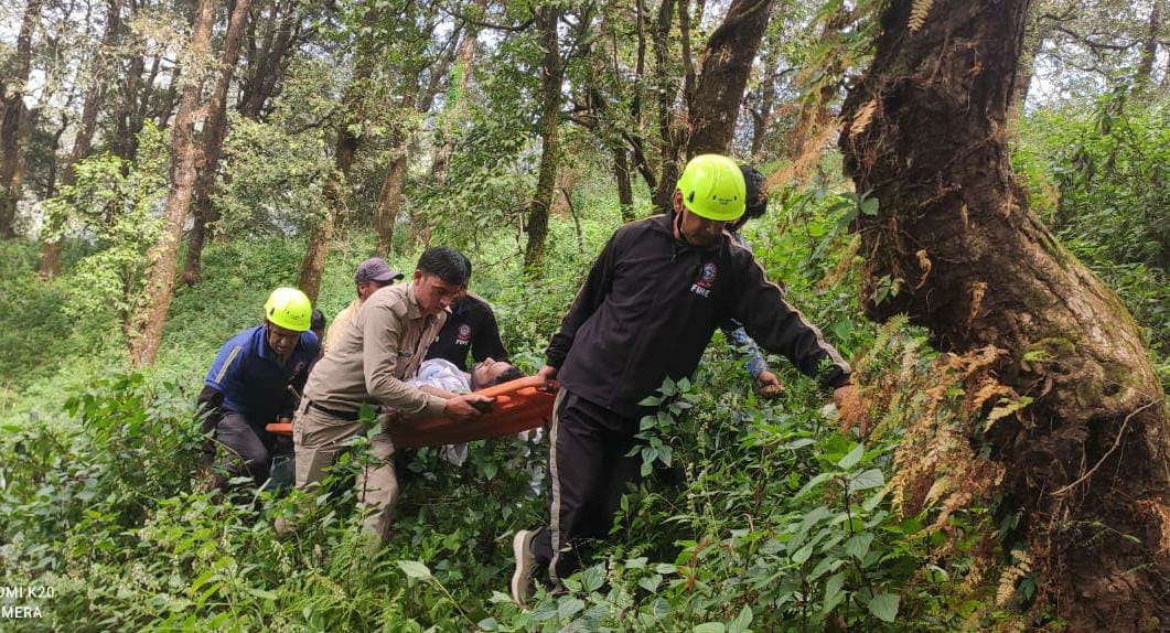 हादसा: भदराज मंदिर रोड पर एक स्कूटी खाई में गिरी, 1 युवक की मौत,1 घायल