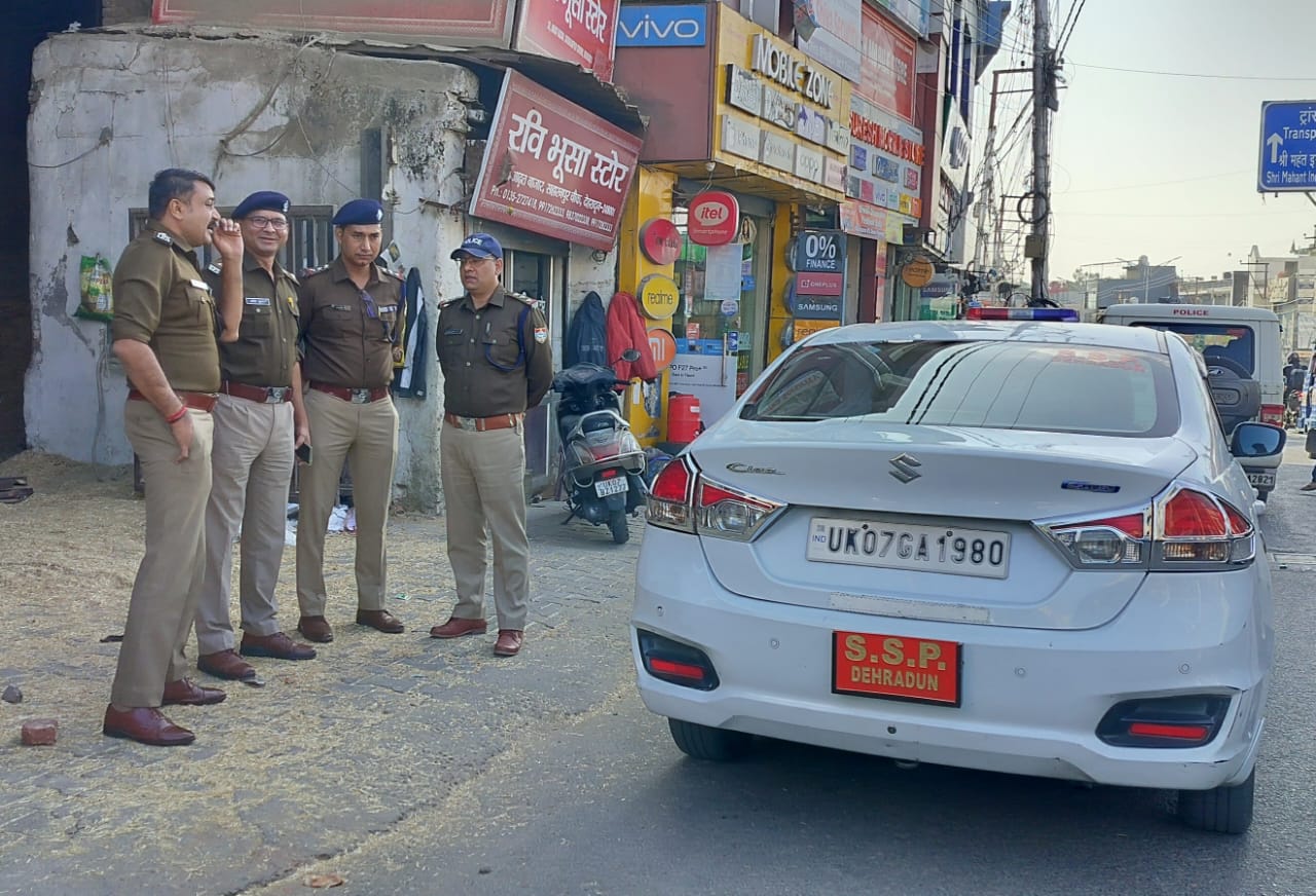 अतिक्रमण के खिलाफ पुलिस एक्शन का कप्तान अजय सिंह ने लिया जायज़ा