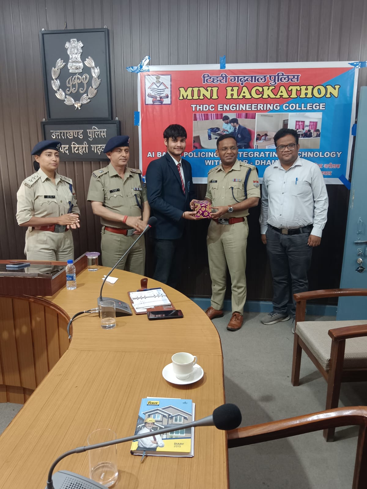 पुलिस की समस्याओं का तकनीकी समाधान खोजने को पुलिस-टीएचडीसी-आईएचईटी ने आयोजित की मिनी हैकथॉन
