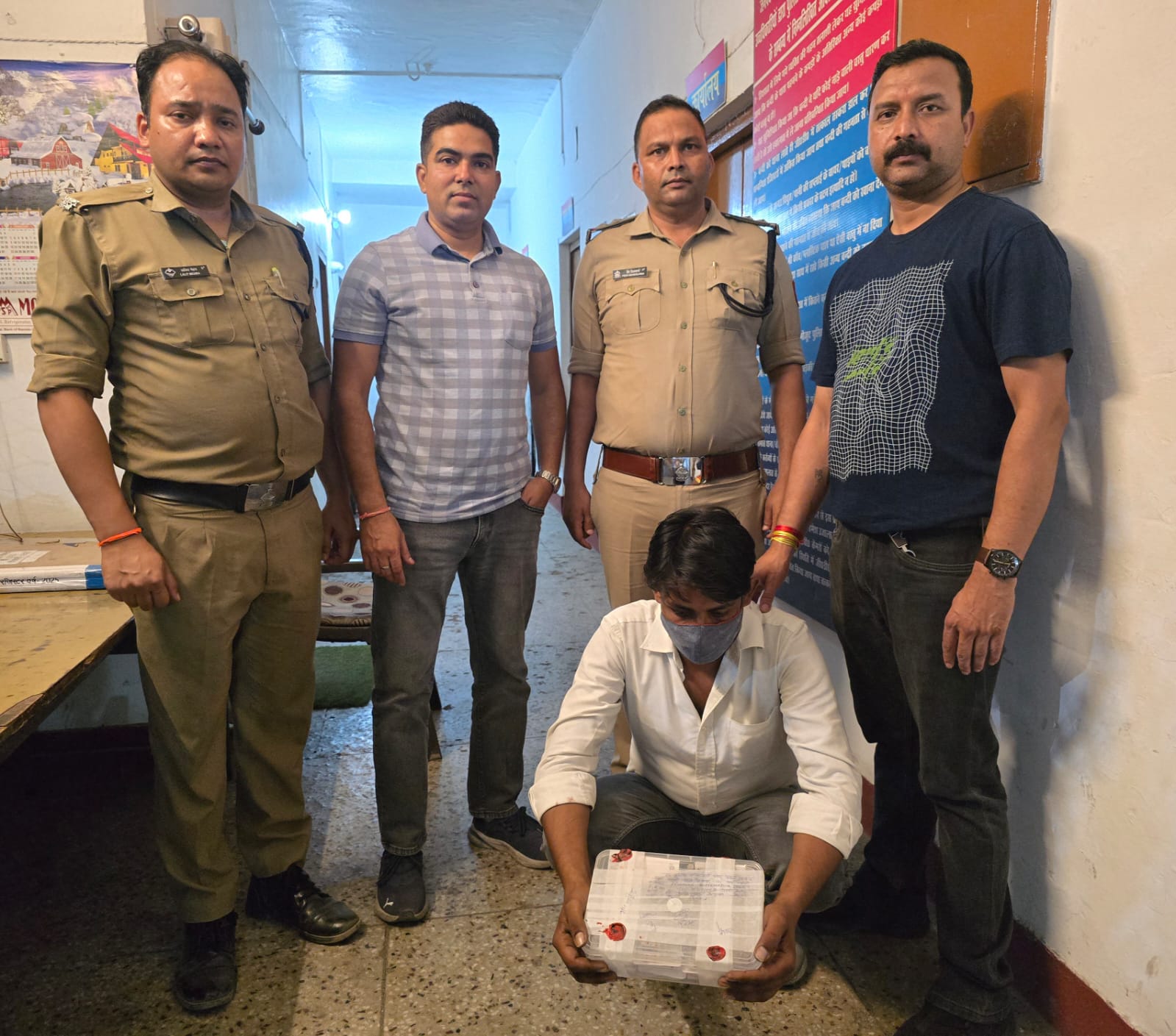 2 तस्कर 79 नशीले इंजेक्शन संग गिरफ्तार