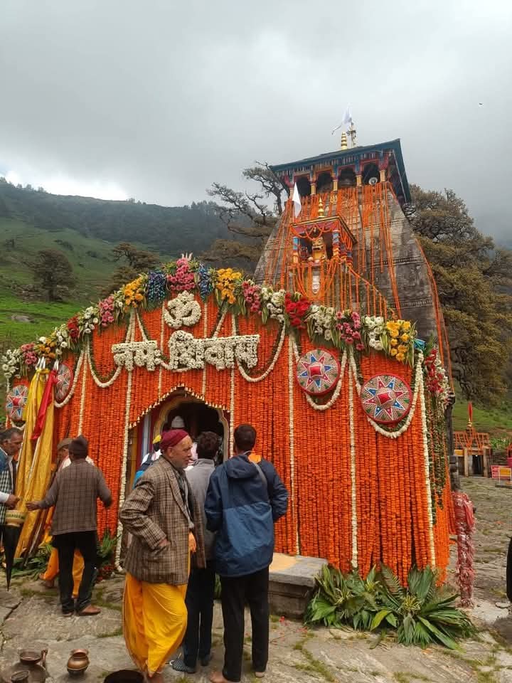 विधि-विधान से खुले द्वितीय केदार मध्यमहेश्वर के कपाट