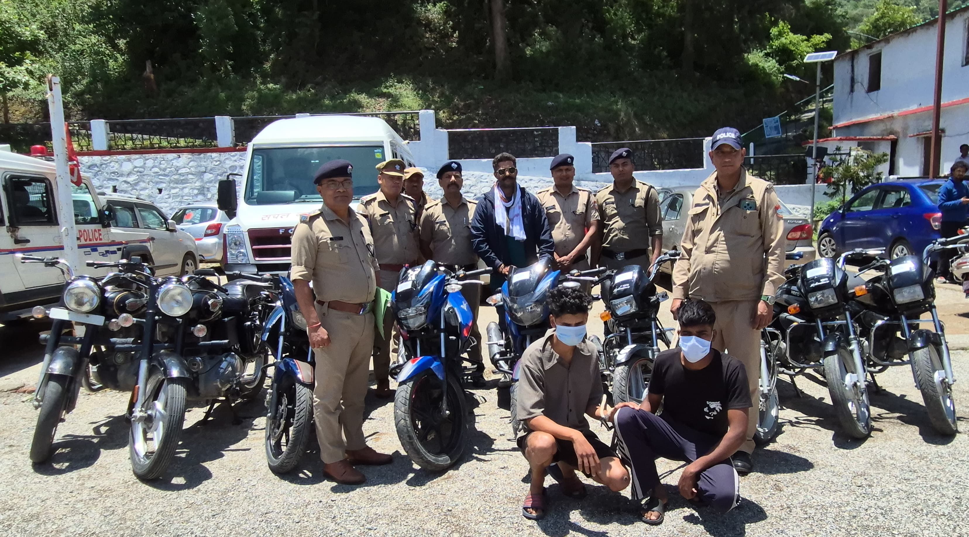 एसएसपी नैनीताल ने वाहन चोरियों का किया खुलासा,दो अभियुक्त गिरफ्तार