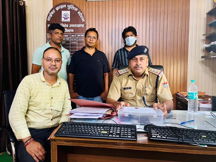 ऑनलाइन ट्रेडिंग का झांसा देकर 38 लाख से अधिक की ठगी,1 शातिर दून से गिरफ्तार