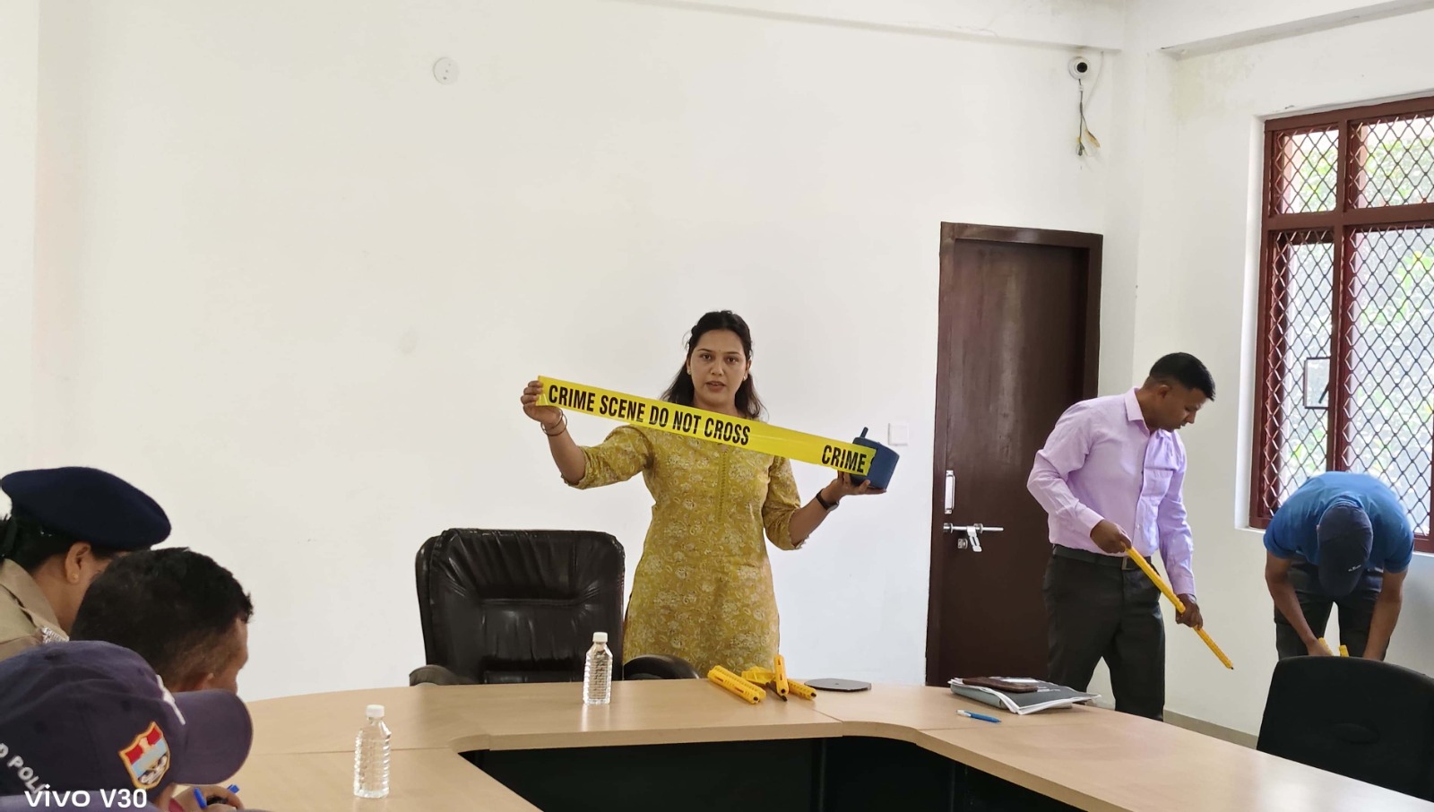 फॉरेंसिक यूनिट श्रीनगर ने पुलिस कर्मियों को दिया वैज्ञानिक साक्ष्य संकलन व क्राइम किट का प्रशिक्षण
