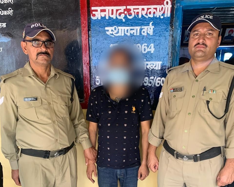 उत्तरप्रदेश निवासी अभियुक्त ने रिसोर्ट बनाने के बहाने बड़कोट निवासी से ठगे लाखो, पुलिस ने दिल्ली हवाईअड्डे से किया गिरफ्तार