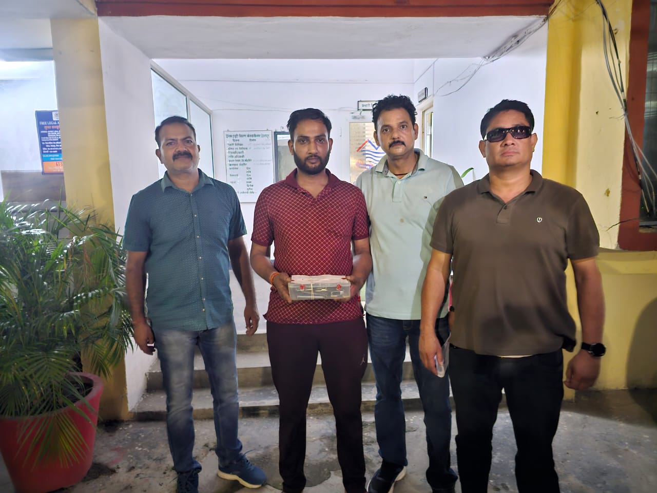 अवैध पिस्तौल व 8 कारतूस के साथ 1 गिरफ्तार