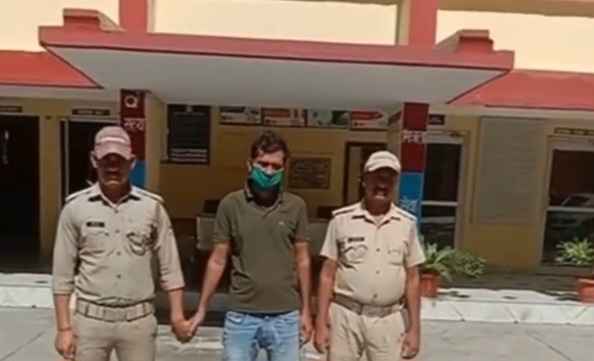 सोने की चोरी में लिप्त फरार चोर को पौड़ी पुलिस ने पश्चिम बंगाल से किया गिरफ्तार