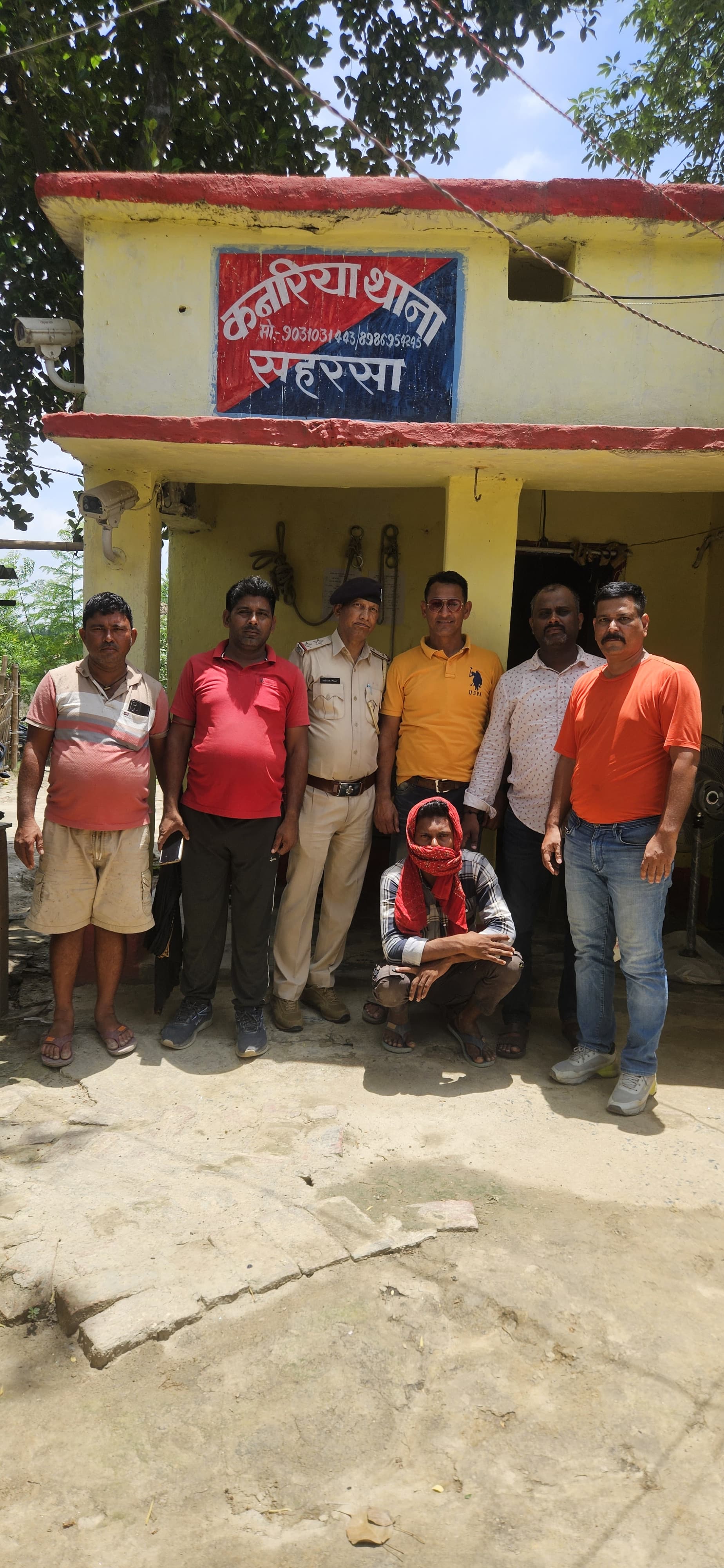 बलात्कार के अपराध में फरार चल रहे 15 हजार के ईनामी को एसटीएफ ने बिहार के बाढ़ग्रस्त इलाके से किया गिरफ्तार