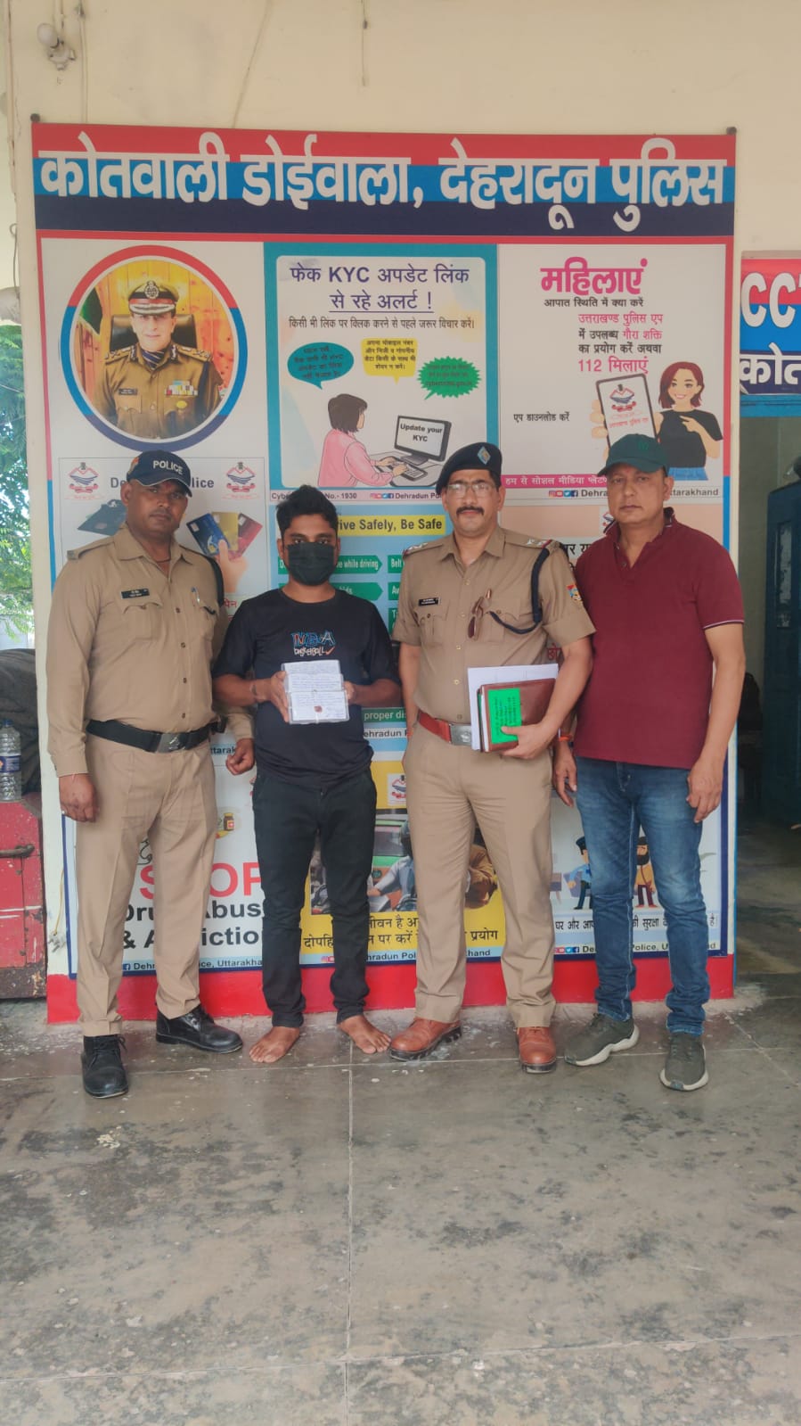 3 बंद घरों में चोरी कर ढाई लाख के आभूषण चोरी करने वाला अभियुक्त गिरफ्तार, माल बरामद