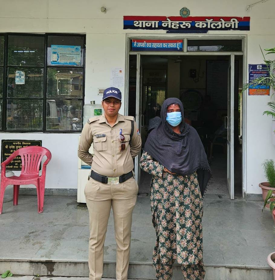 1 किलो से अधिक गांजे के साथ1 महिला हिस्ट्रीशीटर गिरफ्तार
