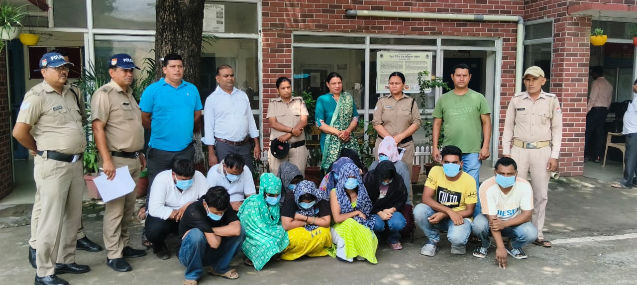 गेस्ट हाउस की आड़ में चल रहा था सेक्स रैकेट,8 महिला,5 पुरुष गिरफ्तार