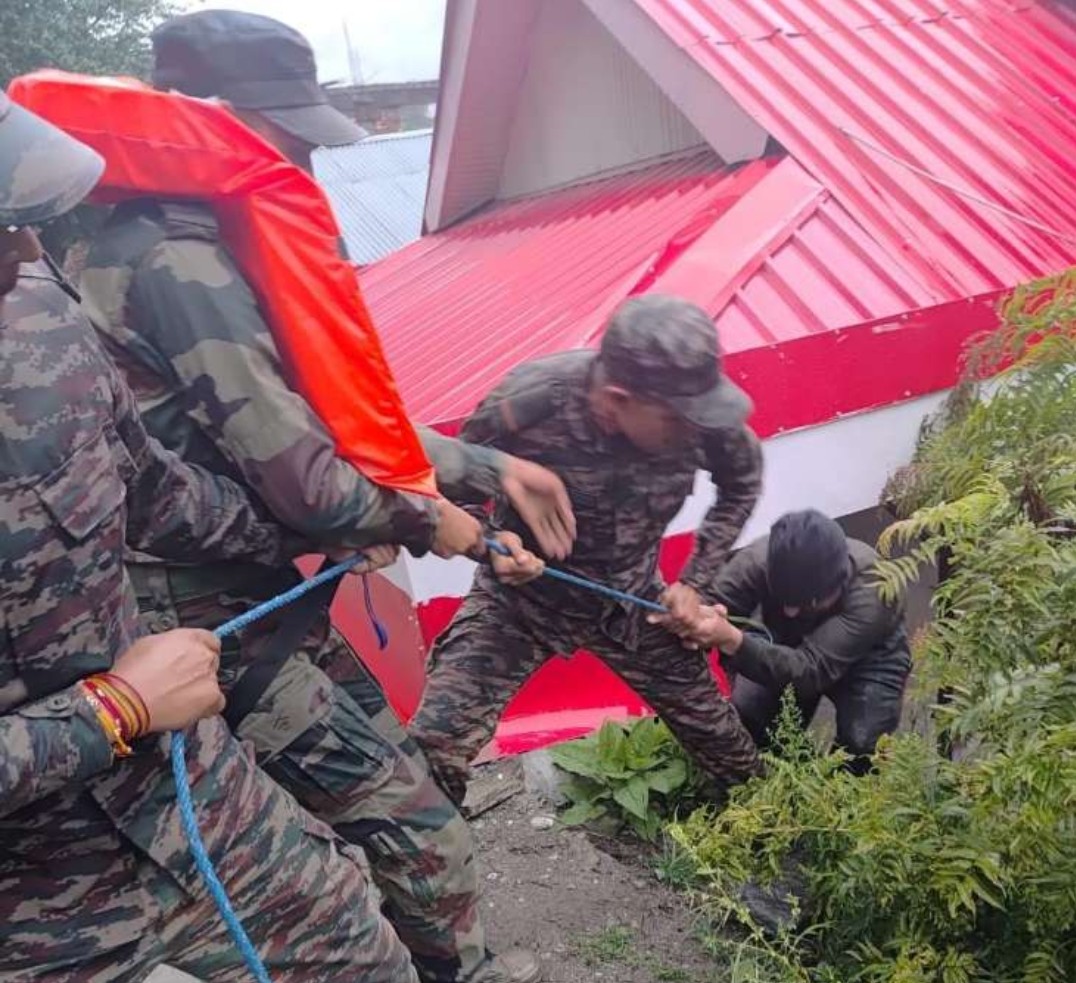 धराली में रेस्क्यू कार्य युद्धस्तर पर जारी, अतिरिक्त बचाव दल रवाना