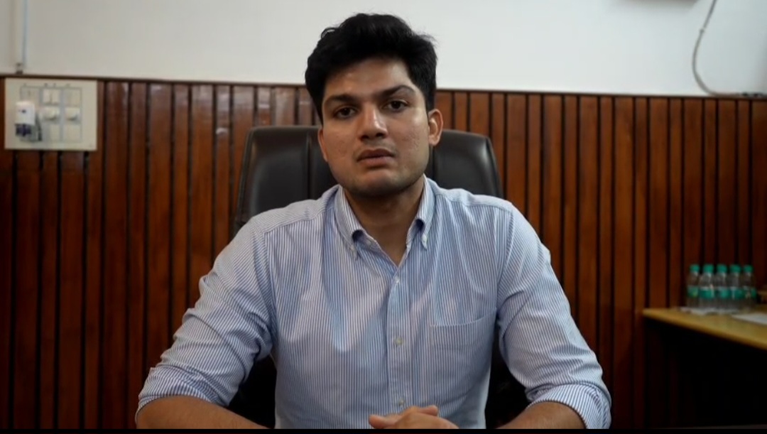 यात्रियों की सुरक्षा हेतु अगले 3 दिनों के लिए रोकी गई है केदारनाथ यात्रा:जिलाधिकारी रुद्रप्रयाग