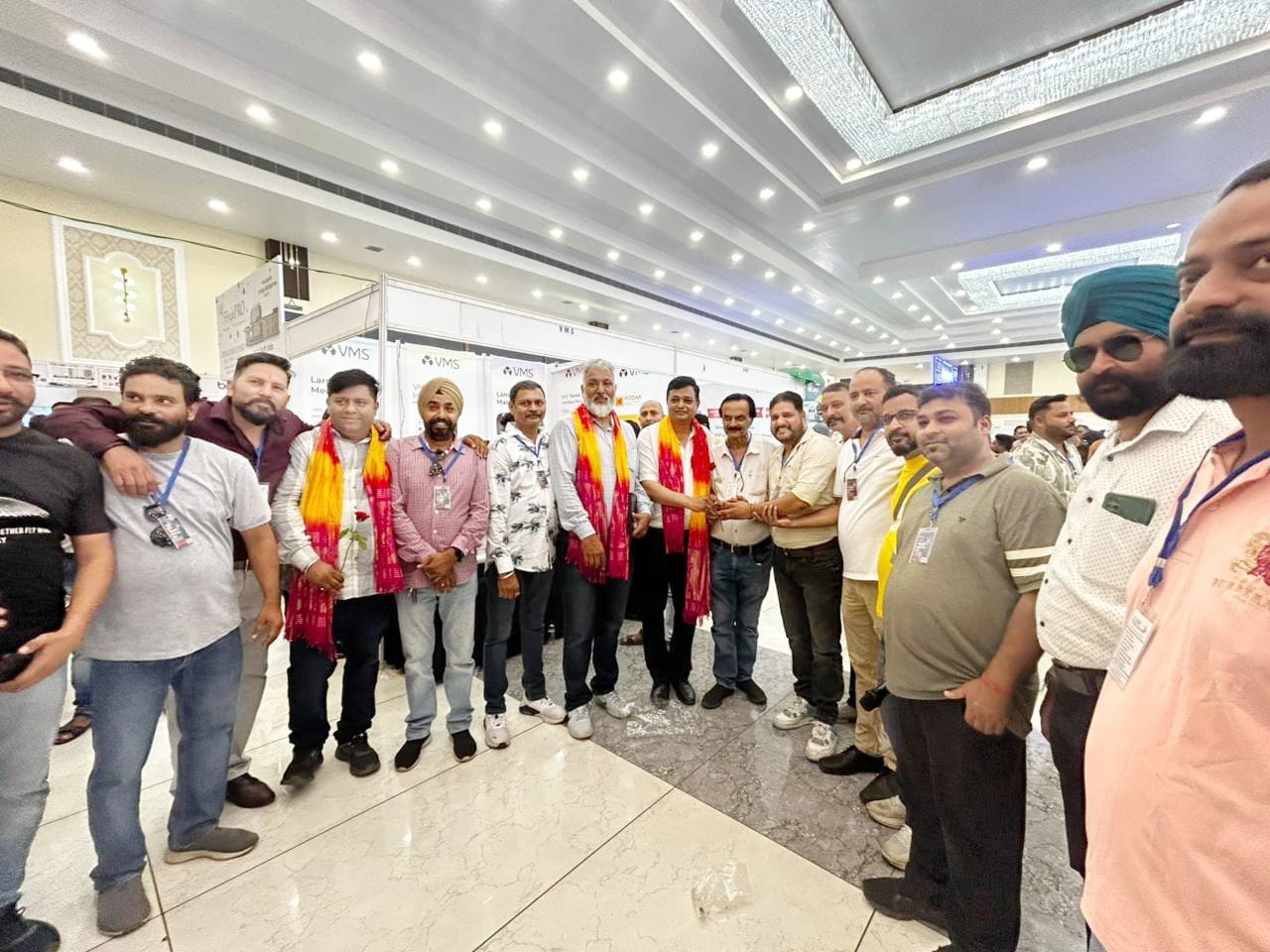 उत्तराखंड फोटो फेयर के द्वितीय दिवस पर प्रदेश के फोटोग्राफर्स हुए एकत्रित*
