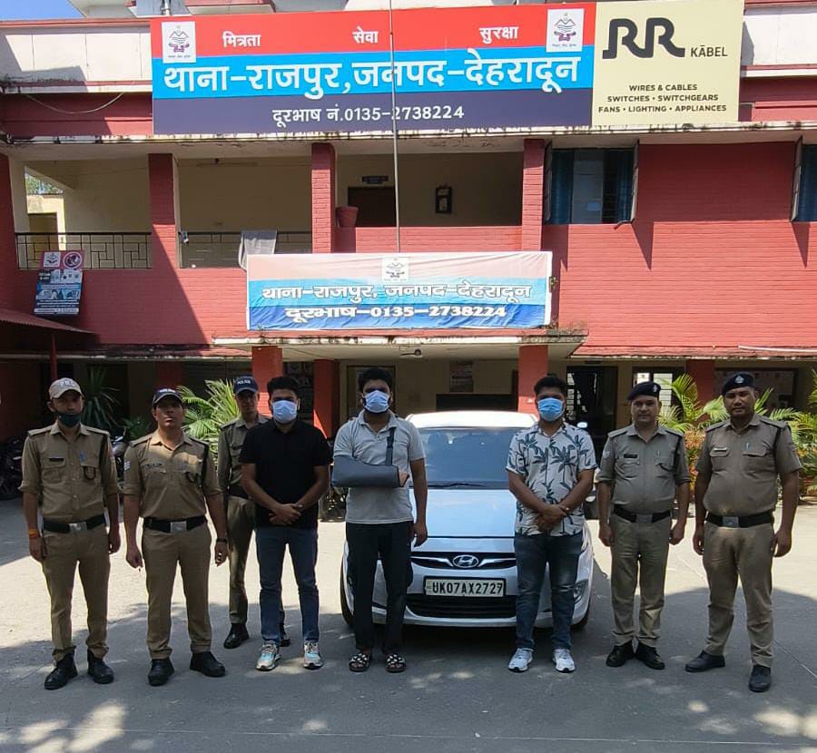 वक़्त से पैसे न देने पर बहन की शादी टूटने से नाराज़ युवक ने दोस्तो संग युवक पर झोंकी फायर, 3 गिरफ्तार