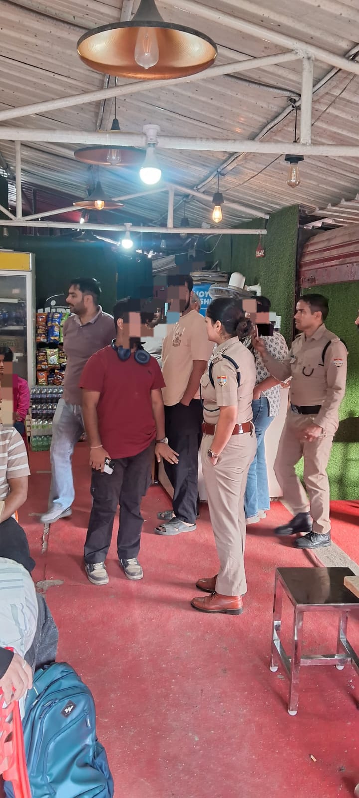 नशे के खिलाफ सीओ प्रेमनगर ने टीम संग की विधोली, पौंधा की दुकानों,हॉस्टलों में की आकस्मिक चेकिंग