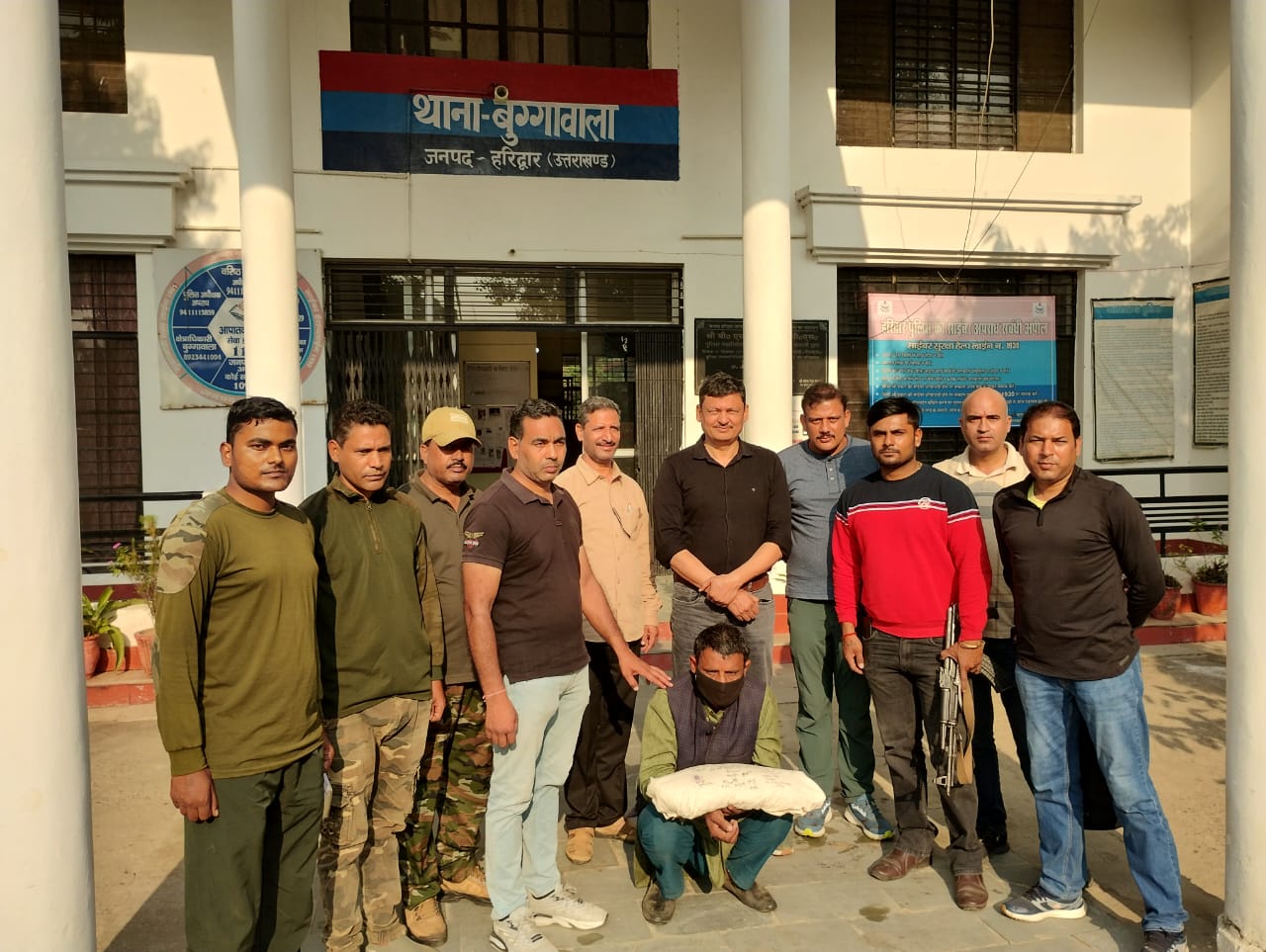 एसटीएफ़ ने 1 हाथी दांत संग 1 तस्कर को धरा