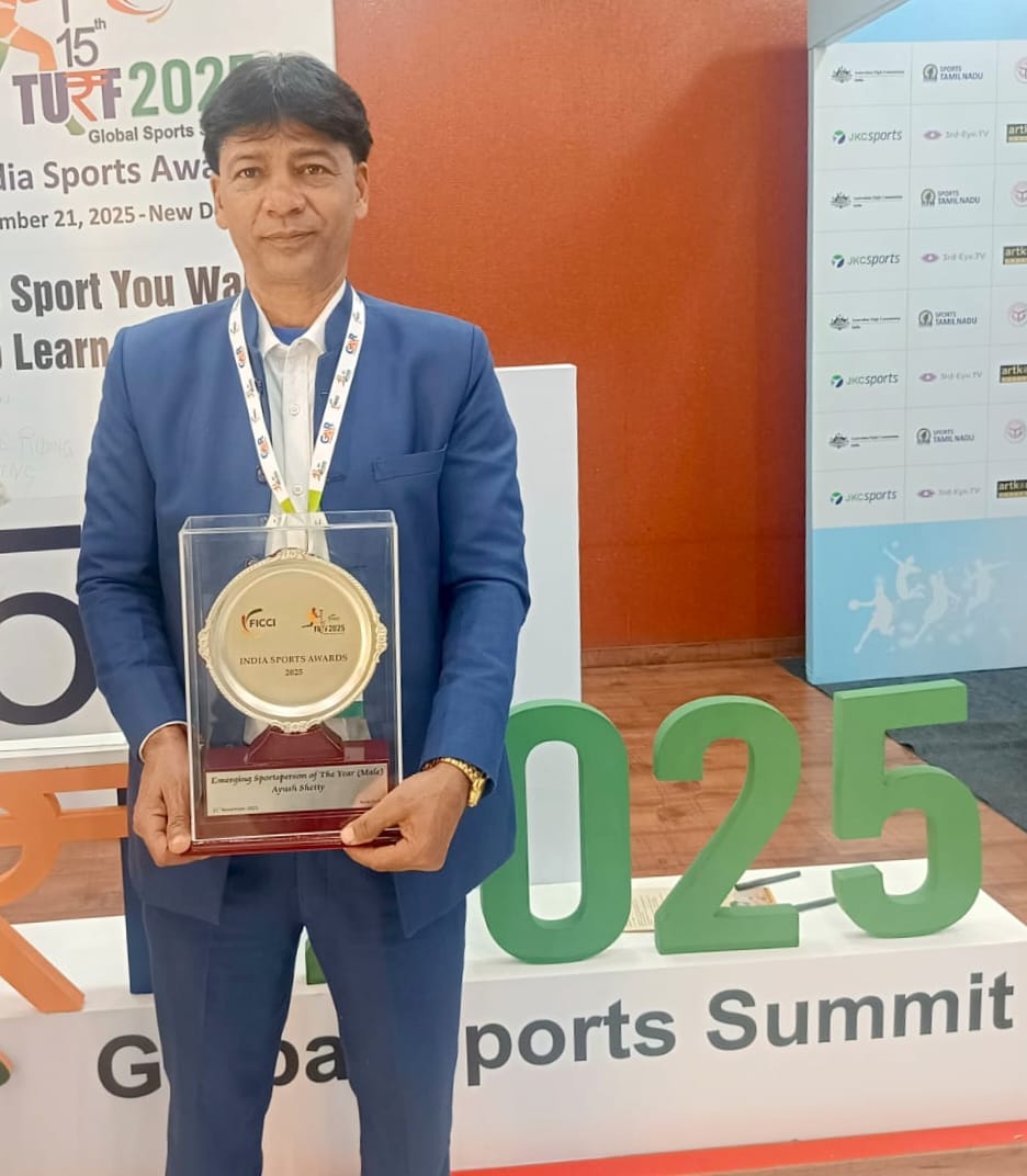 ग्रासरूट फुटबॉल के अग्रदूत: डॉ. वीरेंद्र सिंह रावत को मिला ‘कोच ऑफ द ईयर 2025’ सम्मान*