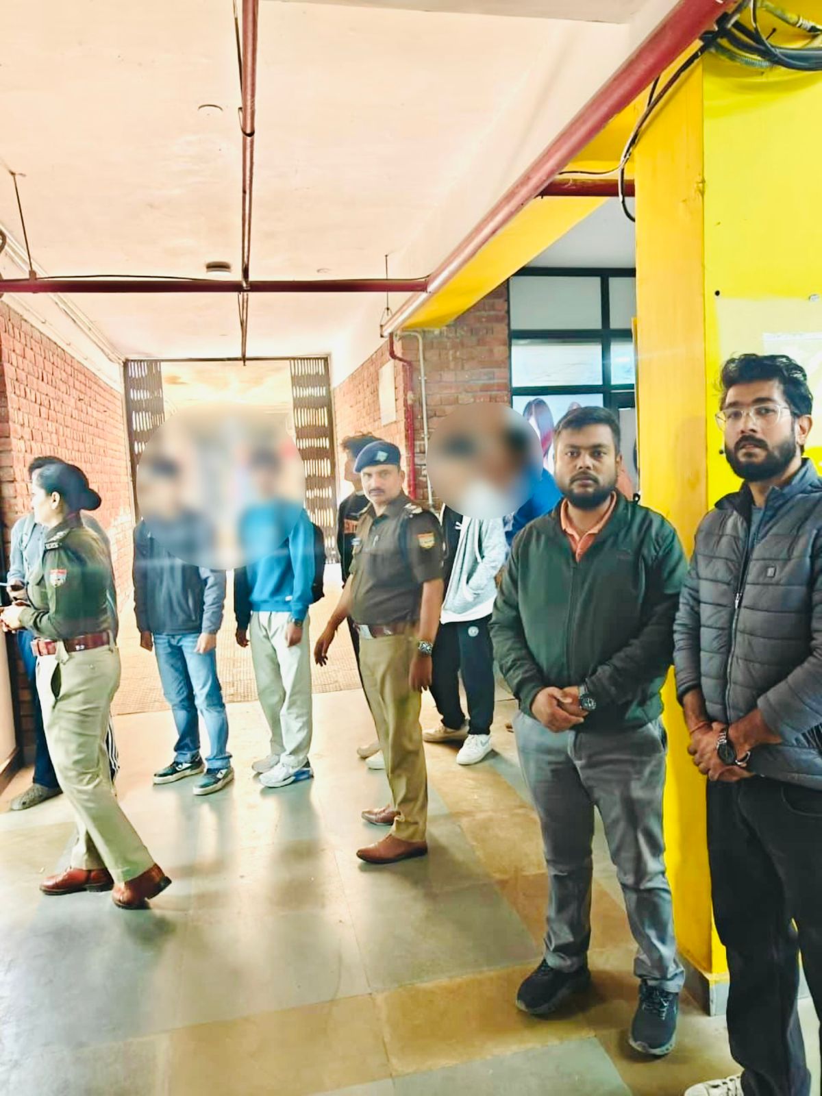 डीएम सविन के नेतृत्व में जिला प्रशासन ने नशे के खिलाफ चलाया बड़ा अभियान