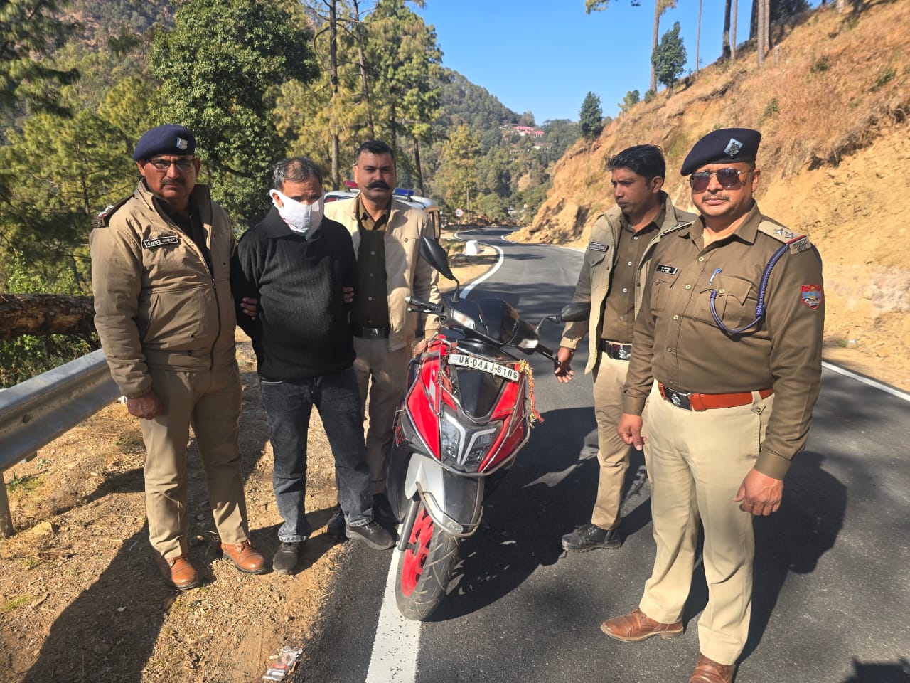 खामोश रात में जागी पुलिस, एक सूचना से खुली चोरी की परतें