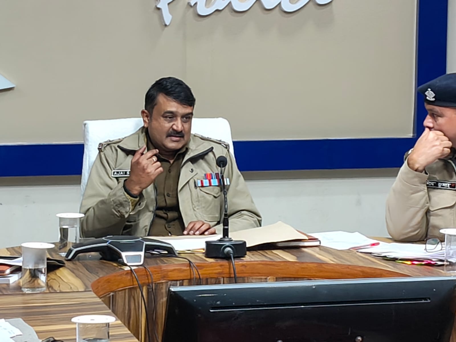 क्रिसमस व नववर्ष में पर्यटकों व स्थानियो की सहूलियत के लिए शहर के यातायात को ग्राउंड पर मैनेज करने को कप्तान ने दिए निर्देश