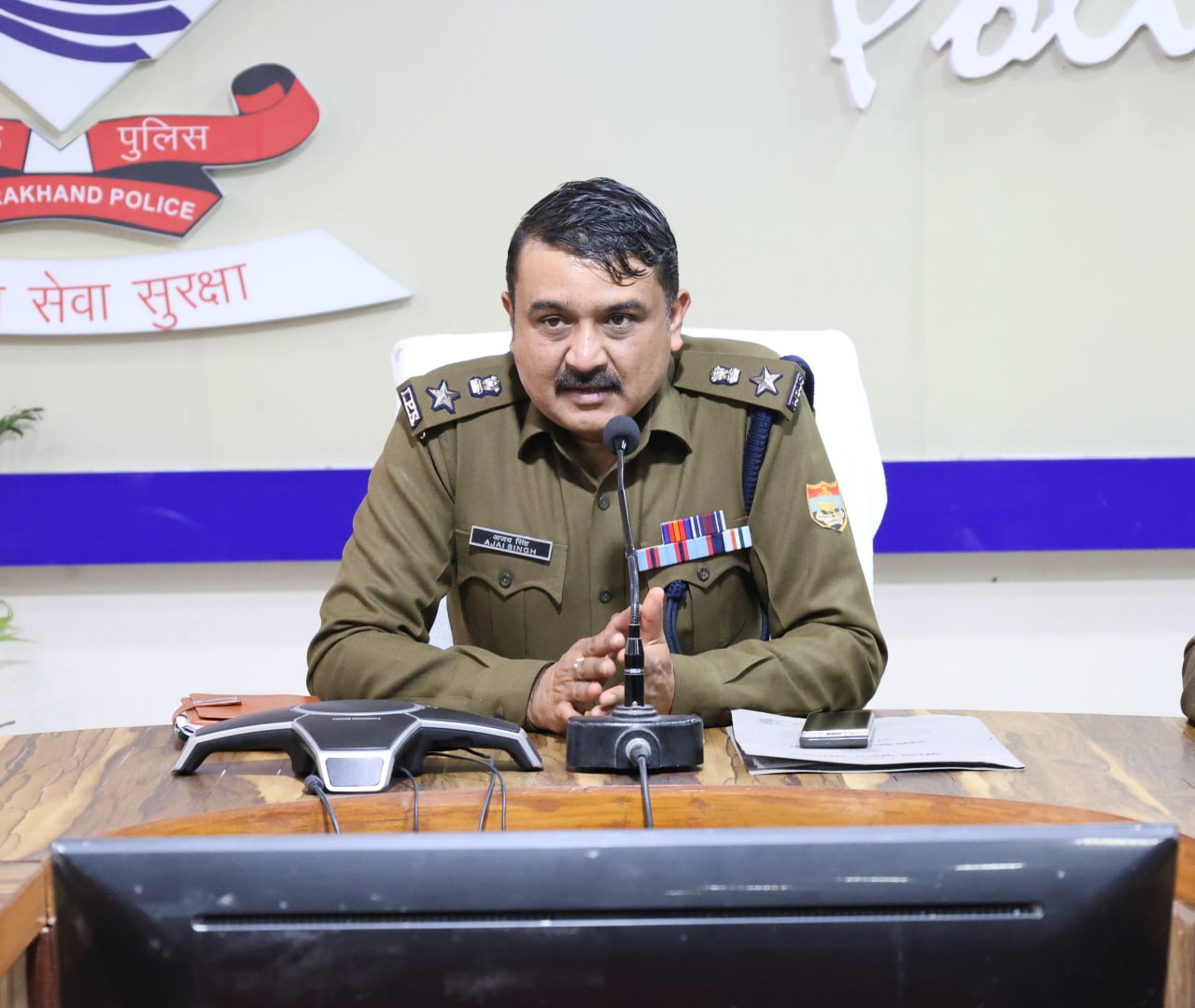 नववर्ष की तैयारियों में दून पुलिस अलर्ट, होटल व आयोजकों के साथ सुरक्षा समन्वय बैठक
