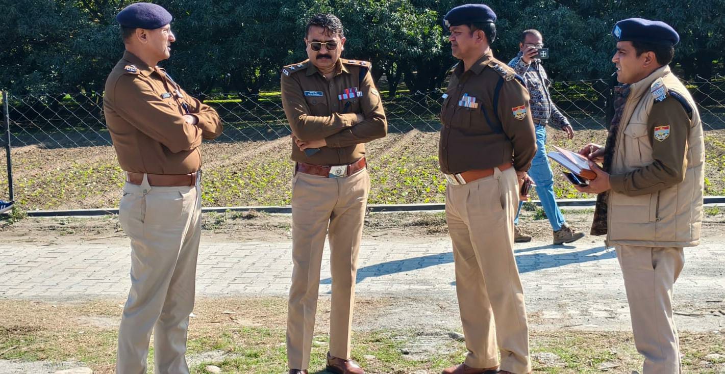 संदिग्ध परिस्थितियों में मिला युवती का शव, हत्यारोपी भाई फरार