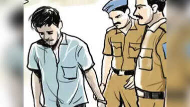 पत्रकार से गाली-गलौज व मारपीट करने वाले 2 युवक गिरफ्तार