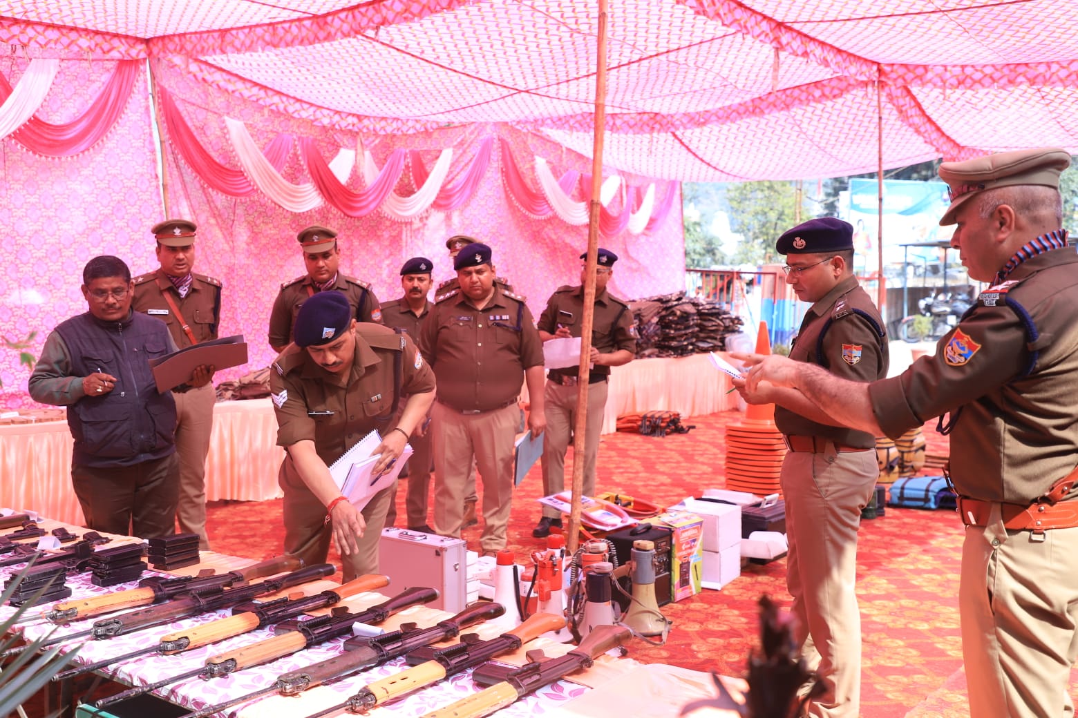 पौड़ी एसएसपी सर्वेश पंवार ने किया थाना लक्ष्मणझूला का वार्षिक निरीक्षण