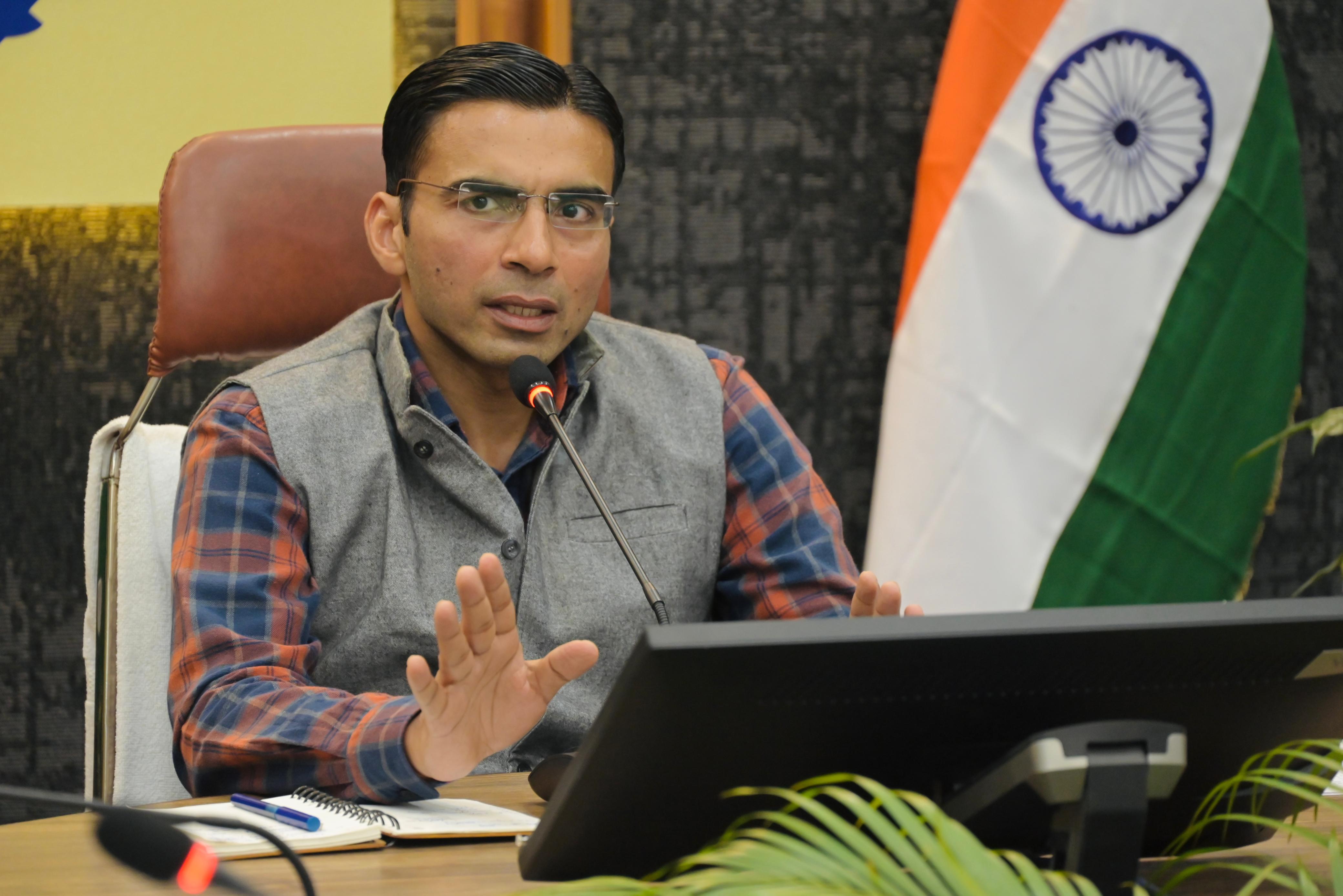 घरो में सिलिंडर होम डिलीवरी को सुनिश्चित करने को गैस एजेंसियों में अधिकारी तैनात