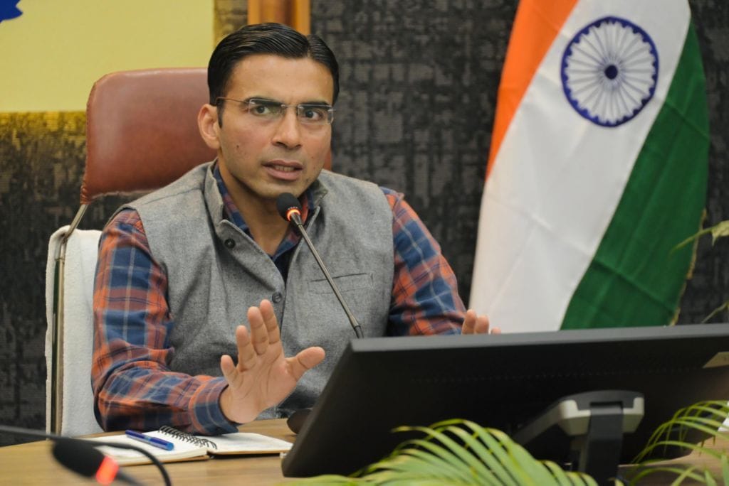 घरो में सिलिंडर होम डिलीवरी को सुनिश्चित करने को गैस एजेंसियों में अधिकारी तैनात