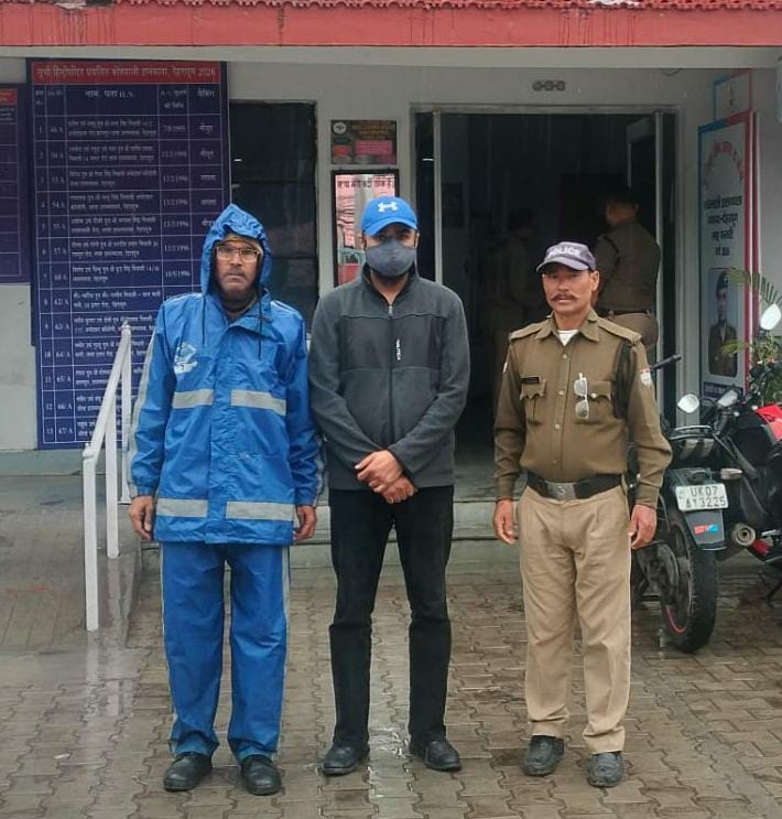 तेज रफ़्तार इनोवा कार से मोटरसाइकिल सवार को टक्कर मारने वाले चालक के विरुद्ध इरादतन हत्या में अभियोग दर्ज