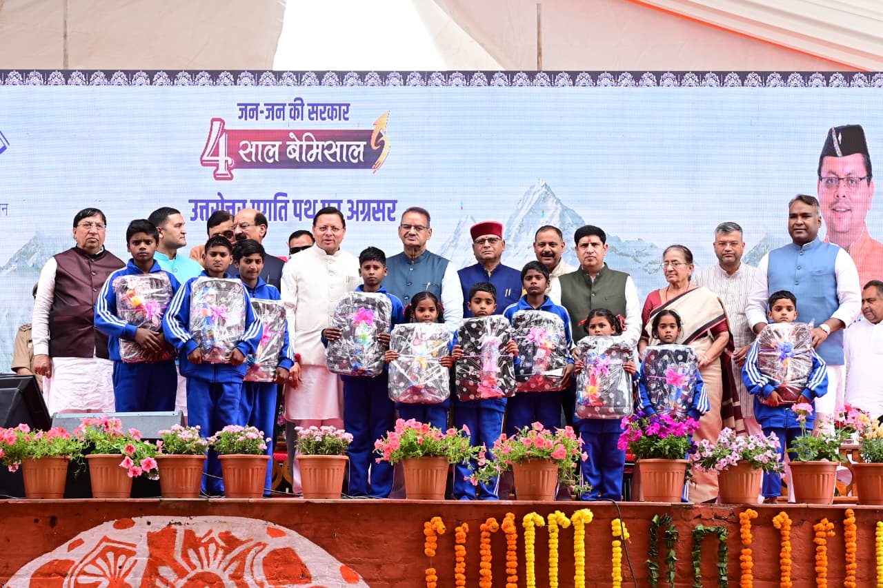 सीएम ने किया 401.86 करोड़ रुपये की 74 विकास योजनाओं का शिलान्यास व लोकार्पण