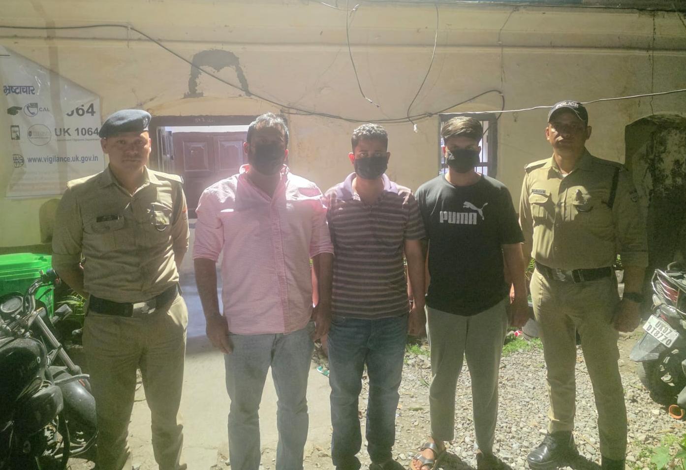 फायरिंग कांड का दून पुलिस ने किया खुलासा विवाद के चलते हुई घटना, 4 आरोपी गिरफ्तार