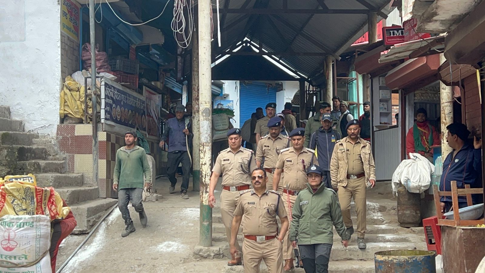 पुलिस महानिरीक्षक, साइबर/एसटीएफ ने केदारनाथ धाम यात्रा तैयारियों का किया निरीक्षण