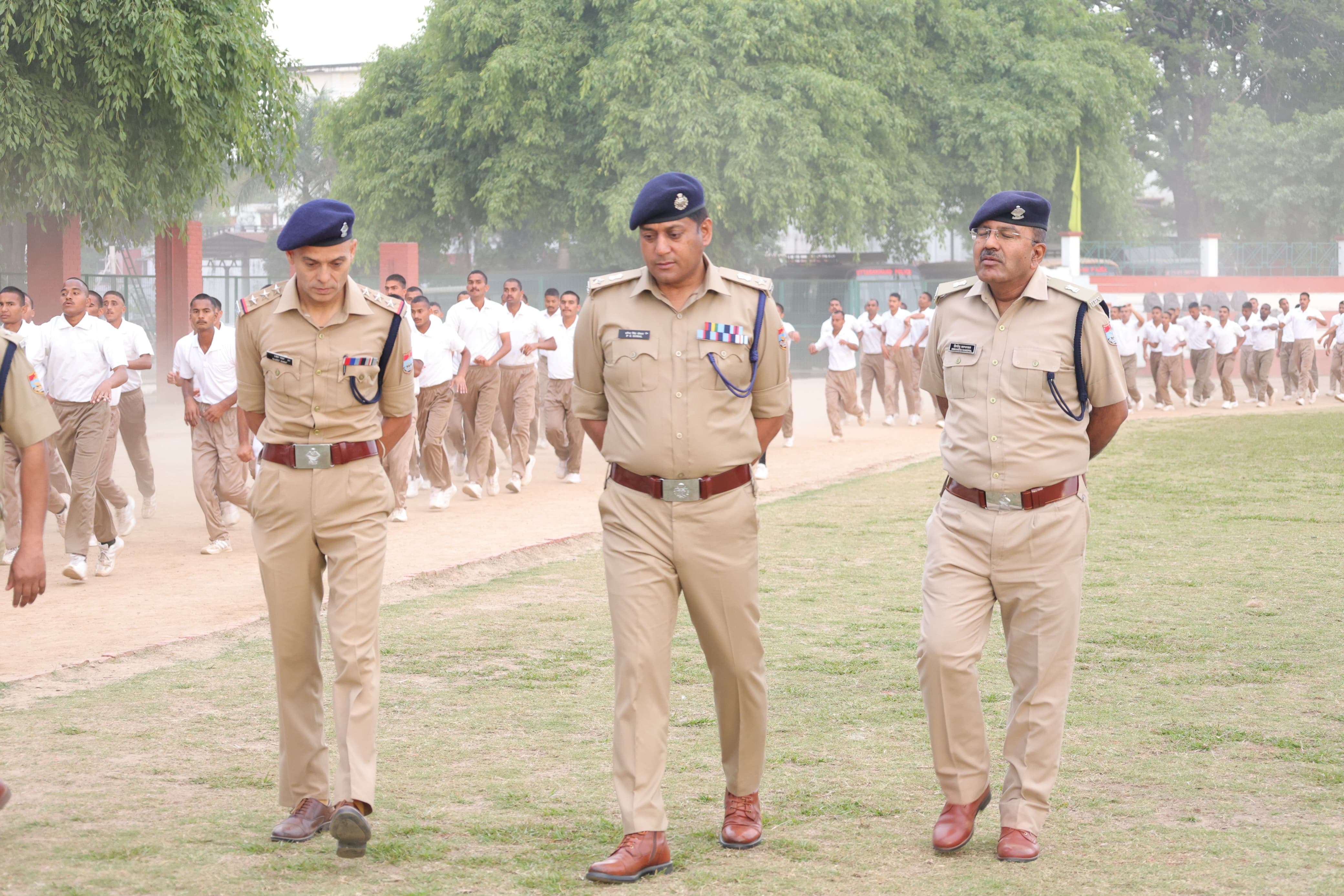 कप्तान ने किया परेड का निरीक्षण, कर्मियों को नियमित वेपन हैंडलिंग करवाने के दिये निर्देश