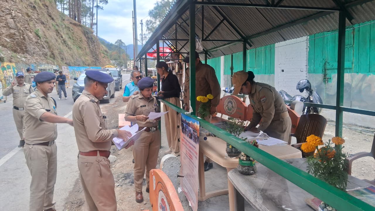 यमुनोत्री यात्रा मार्ग पर एसपी उत्तरकाशी का सघन निरीक्षण