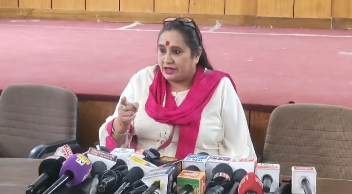 प्रेस वार्ता में ठगी और साजिश का सनसनीखेज आरोप, 25 लाख की ठगी का दावा
