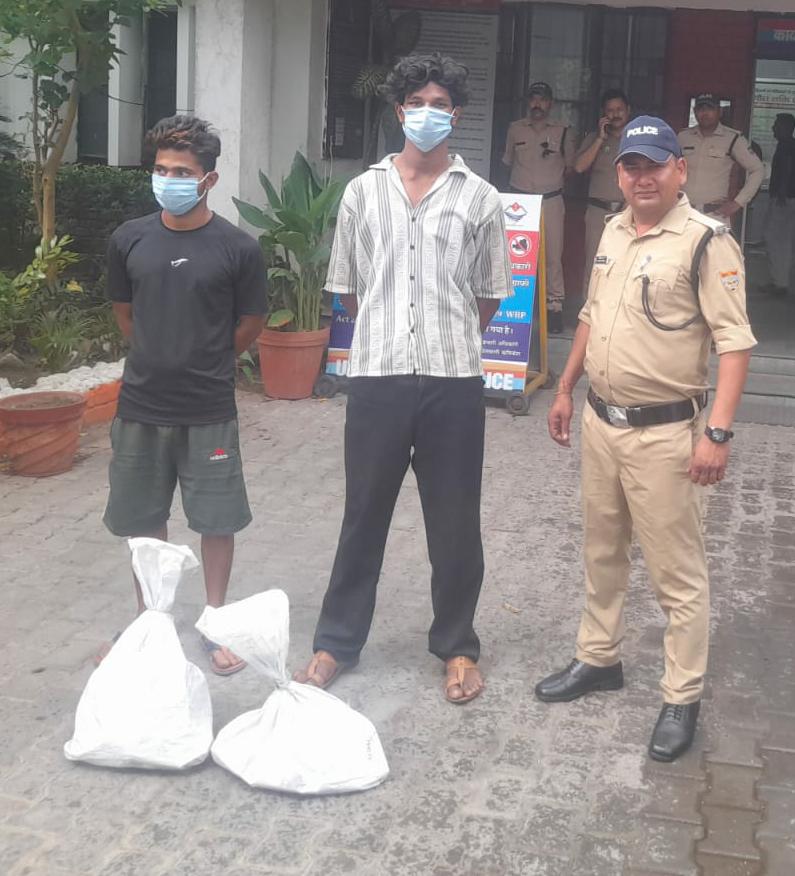 गांजा-चरस और अवैध शराब के साथ चार नशा तस्कर गिरफ्तार