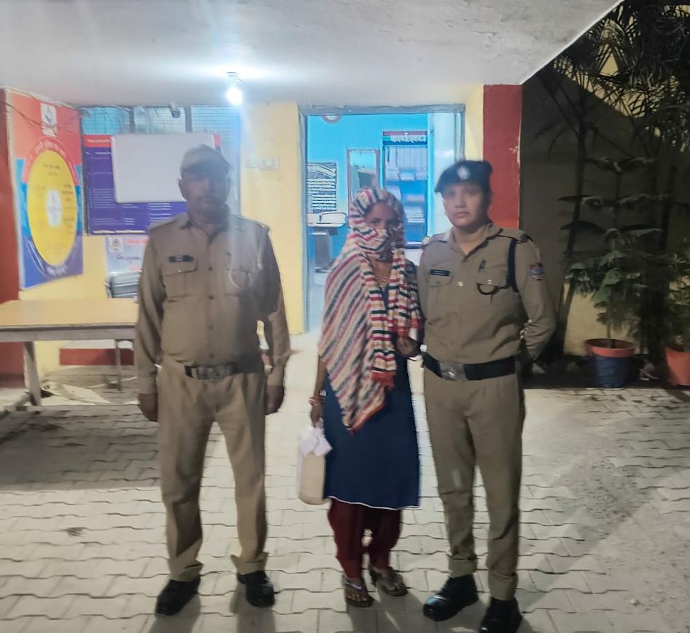अवैध शराब व मादक पदार्थ तस्करी करते 1 महिला समेत 4 गिरफ्तार