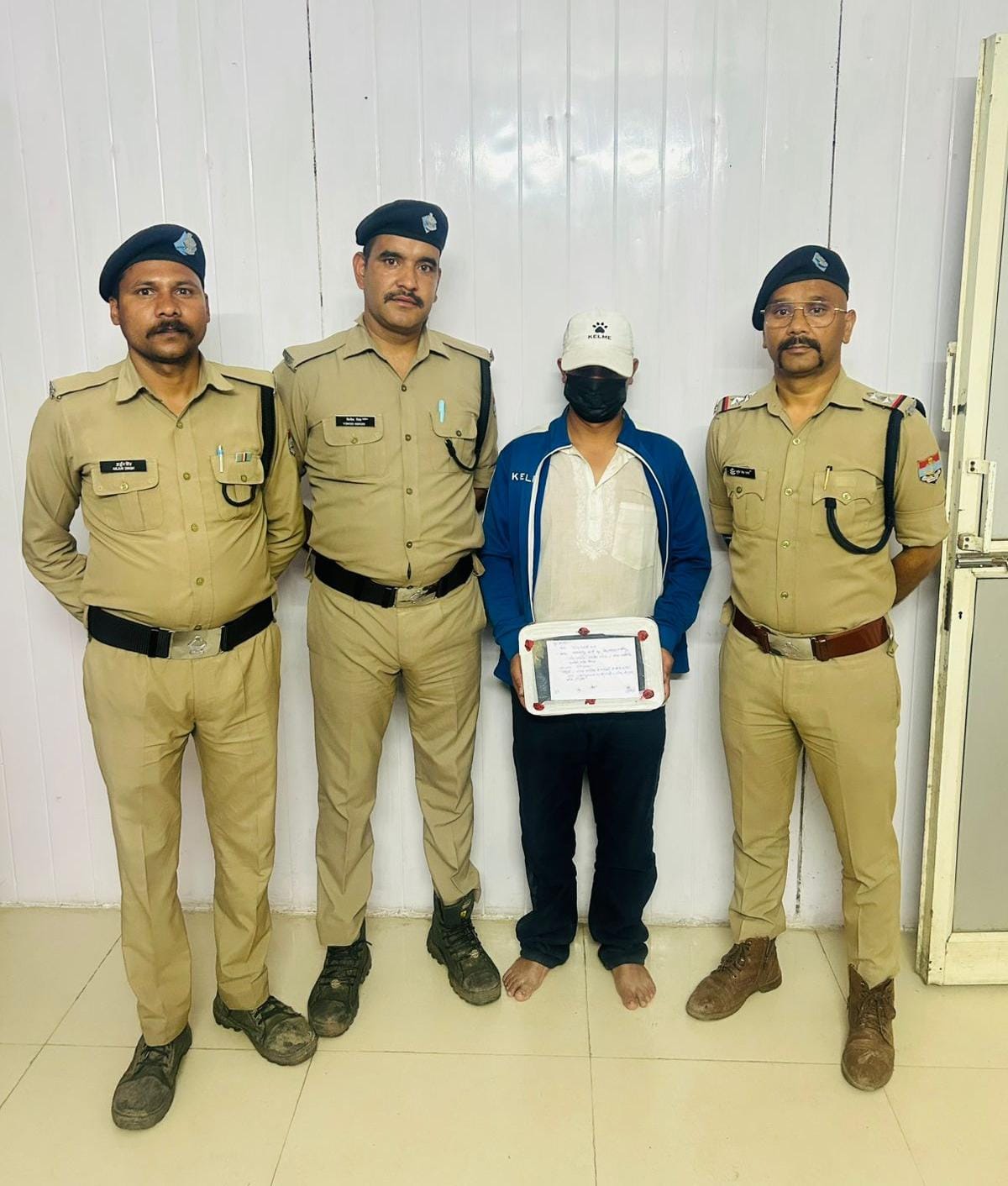 केदारनाथ यात्रा मार्ग पर नशा तस्करों के खिलाफ बड़ी कार्रवाई, नेपाली तस्कर गिरफ्तार