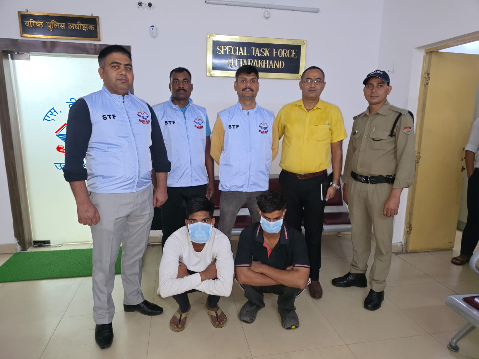 चारधाम हेली बुकिंग के नाम पर साइबर ठगी करने वाले गिरोह के दो आरोपी गिरफ्तार
