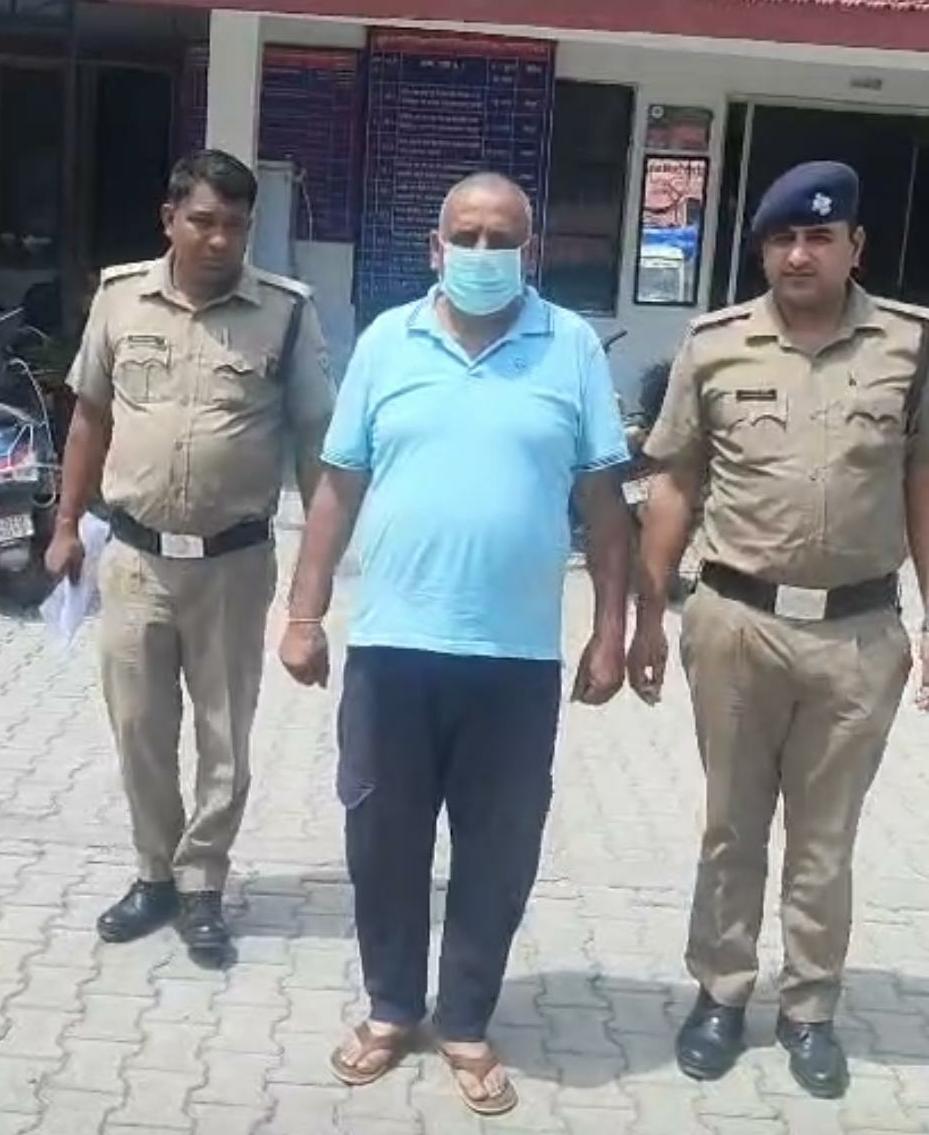 महिला को मृत दिखा कूटरचित दस्तावेज बना हड़पी जमीन, 59 वर्षीय मेरठ से गिरफ्तार