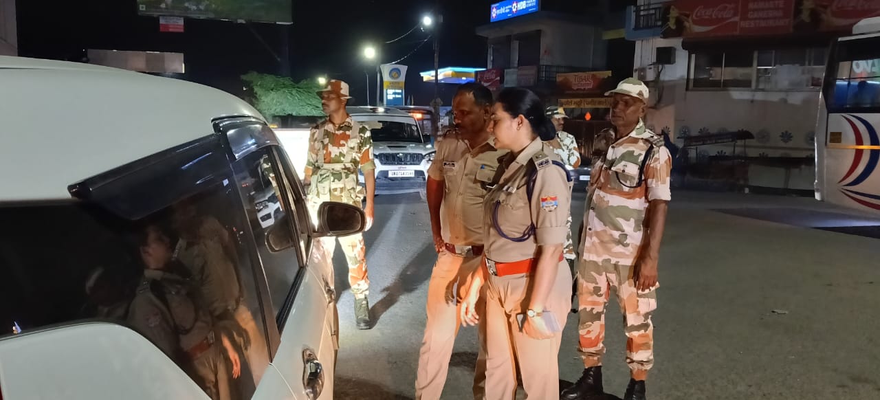 एसपी ऋषिकेश ने ग्राउंड जीरो पर संभाली यात्रा मार्ग व्यवस्था